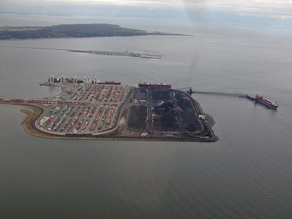 Featured image for “Expansion Back On? It’s Bait & Switch “Big Berth” Time at Deltaport”